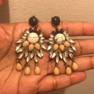 Navy and light pink paired together w/ marble